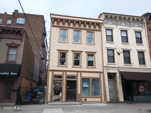 199 Lark street Street Albany, NY 12210