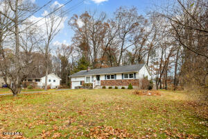 135 Juniper Drive Ballston Spa, NY 12020