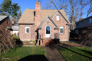 41 Crescent Drive Albany, NY 12208