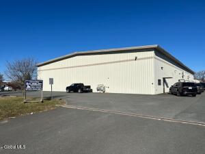 35 Hamilton Lane Glenmont, NY 12077