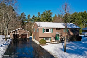 86 3rd Avenue Hadley, NY 12835