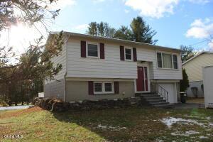 362 Ferris Road Schenectady, NY 12304