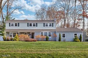 18 Par Del Rio Clifton Park, NY 12065