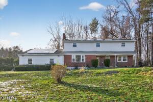 17 Woodshire Court Ballston Lake, NY 12019