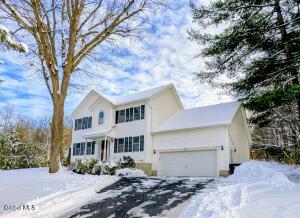 19 Christopher Way Clifton Park, NY 12065