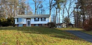 12 Clove Court Clifton Park, NY 12065