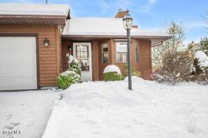 17 Oxford Road Slingerlands, NY 12159