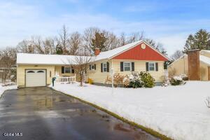 13 E Saint Stephens Lane Glenville, NY 12302