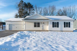 18 Wiley Way Corinth, NY 12822