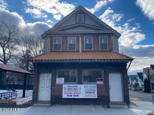 283 E Main Street Amsterdam, NY 12010