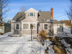27 Plank Road Troy, NY 12182