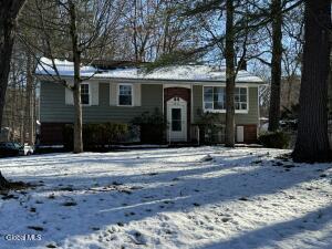 41 Sonat Road Clifton Park, NY 12065