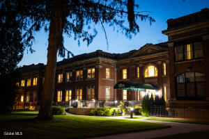 233 Lake Avenue Saratoga Springs, NY 12866