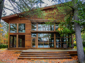 8 Riley Farm Lane Saratoga Springs, NY 12866