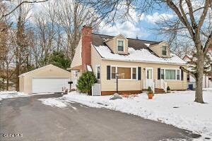 9 Kevin Lane East Greenbush, NY 12061