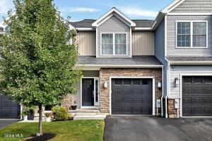 22 Stacey Way Troy, NY 12180