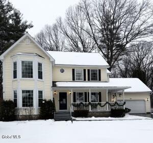 38 Deer Run Hollow Halfmoon, NY 12065