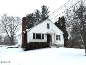 25 Glenmore Road Troy, NY 12180