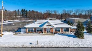 1613 Route 9 Halfmoon, NY 12065