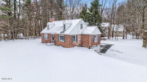 19 Hillcrest Drive West Sand Lake, NY 12196