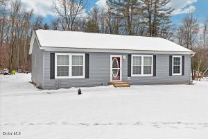 40 2nd Dyke Road Averill Park, NY 12018