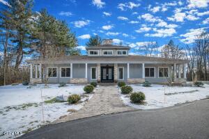 7 Legends Way Ballston Lake, NY 12019