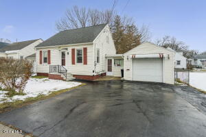 1468 Helderberg Avenue Schenectady, NY 12306