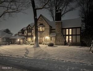 32 Fairway Court Albany, NY 12208