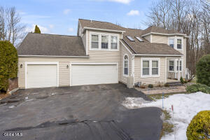 145 Killarney Drive Niskayuna, NY 12309