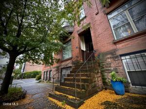 352 Hamilton Street Albany, NY 12210