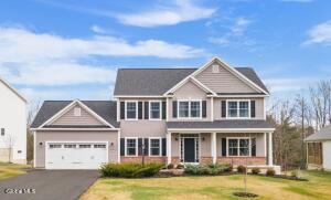 22 Edinburgh Court Slingerlands, NY 12159