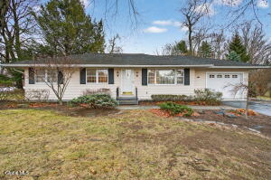 21 Weiser Street Glenmont, NY 12077