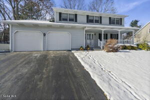 14 Redwood Drive Glenville, NY 12302