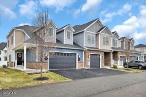 40 Stacey Way Troy, NY 12180