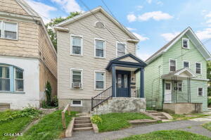 9 Jackson Place Schenectady, NY 12308