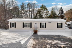 51 West Mountain Road Corinth, NY 12822