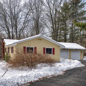 45 Koonz Road Voorheesville, NY 12186