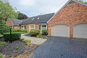 10 Birch Hill Road Albany, NY 12211