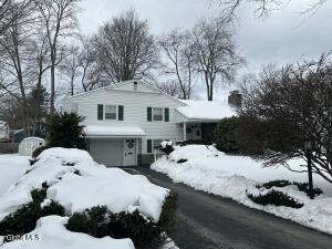 1535 Myron Street Niskayuna, NY 12309
