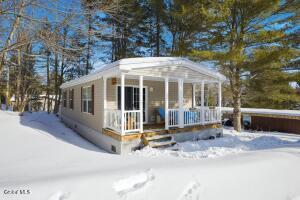 17 Easy Street Schroon Lake, NY 12870