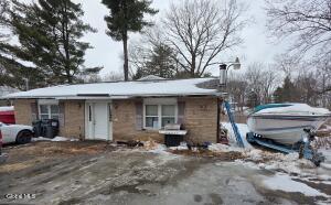 1103 River Road Troy, NY 12182