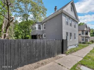 889 Yorkston Street Schenectady, NY 12303