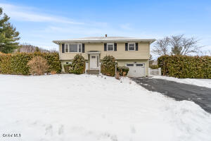 31 Dan-Del Drive Colonie, NY 12110