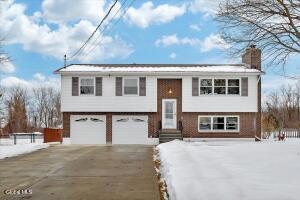 31 Tanners Lane Rensselaer, NY 12144