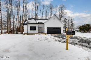 102 Anna Court Schenectady, NY 12306