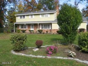 11 Sugar Plum Ridge Clifton Park, NY 12065