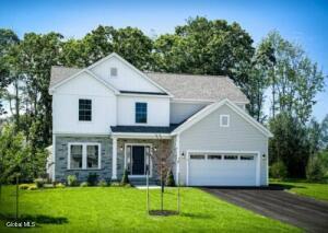 22 Cloverleaf Court East Greenbush, NY 12061