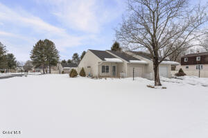 119 Fort Hunter Road Guilderland, NY 12303