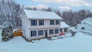 13 Aberdeen Way Gansevoort, NY 12831