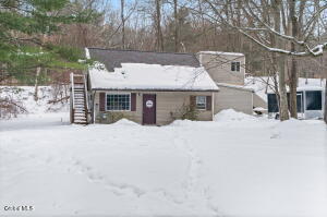 147 Beach Road Halfmoon, NY 12065